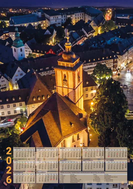Kalendergestaltung mit KI-generiertem Stadtmotiv